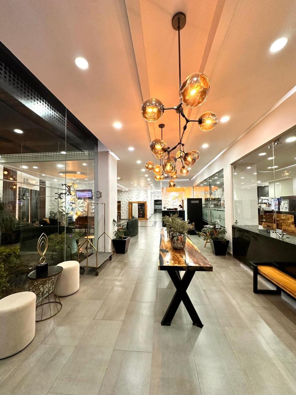 Hotel Bugari Aeropuerto Guadalajara Las Pintas Exterior foto